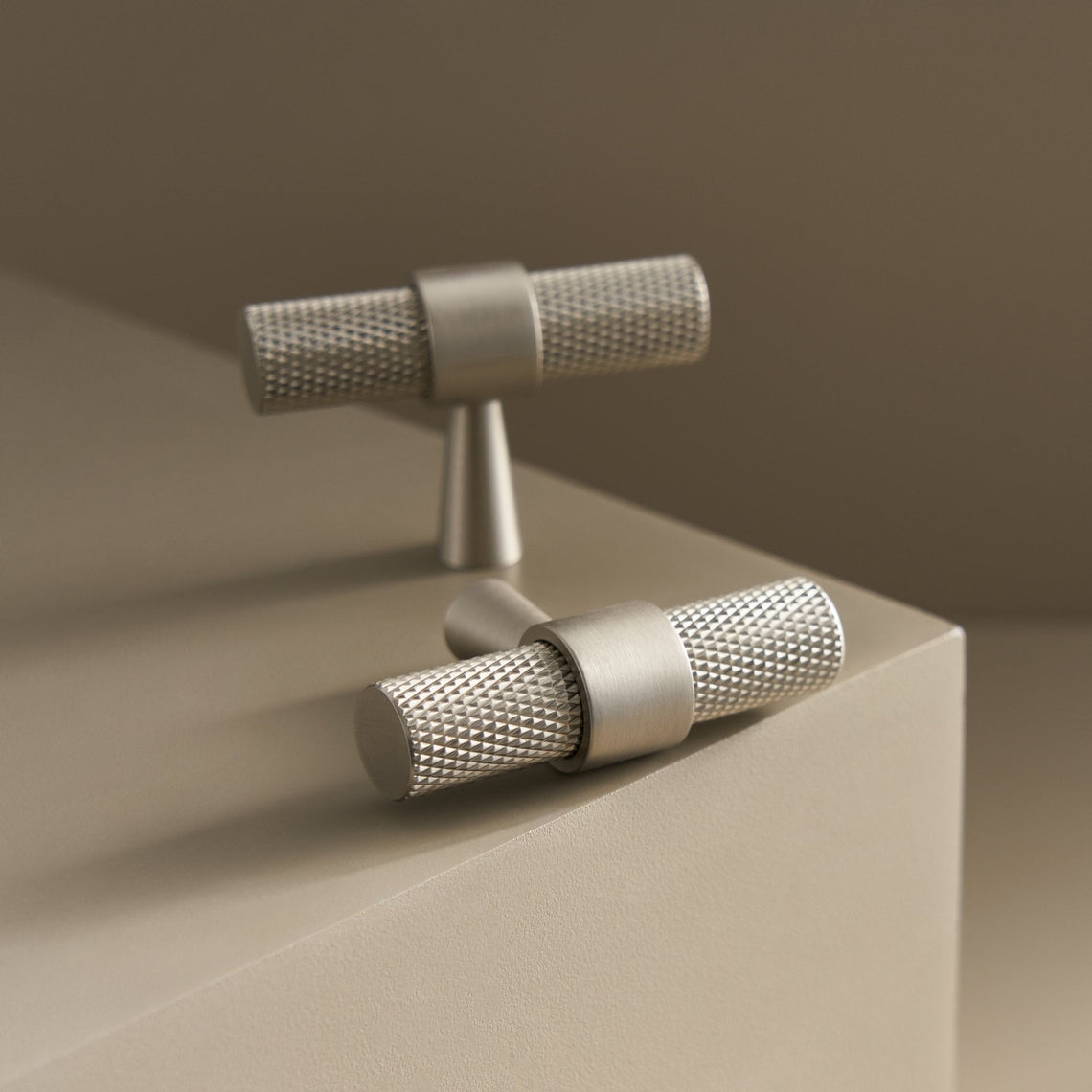 T-bar ch016 i nickel - första bild