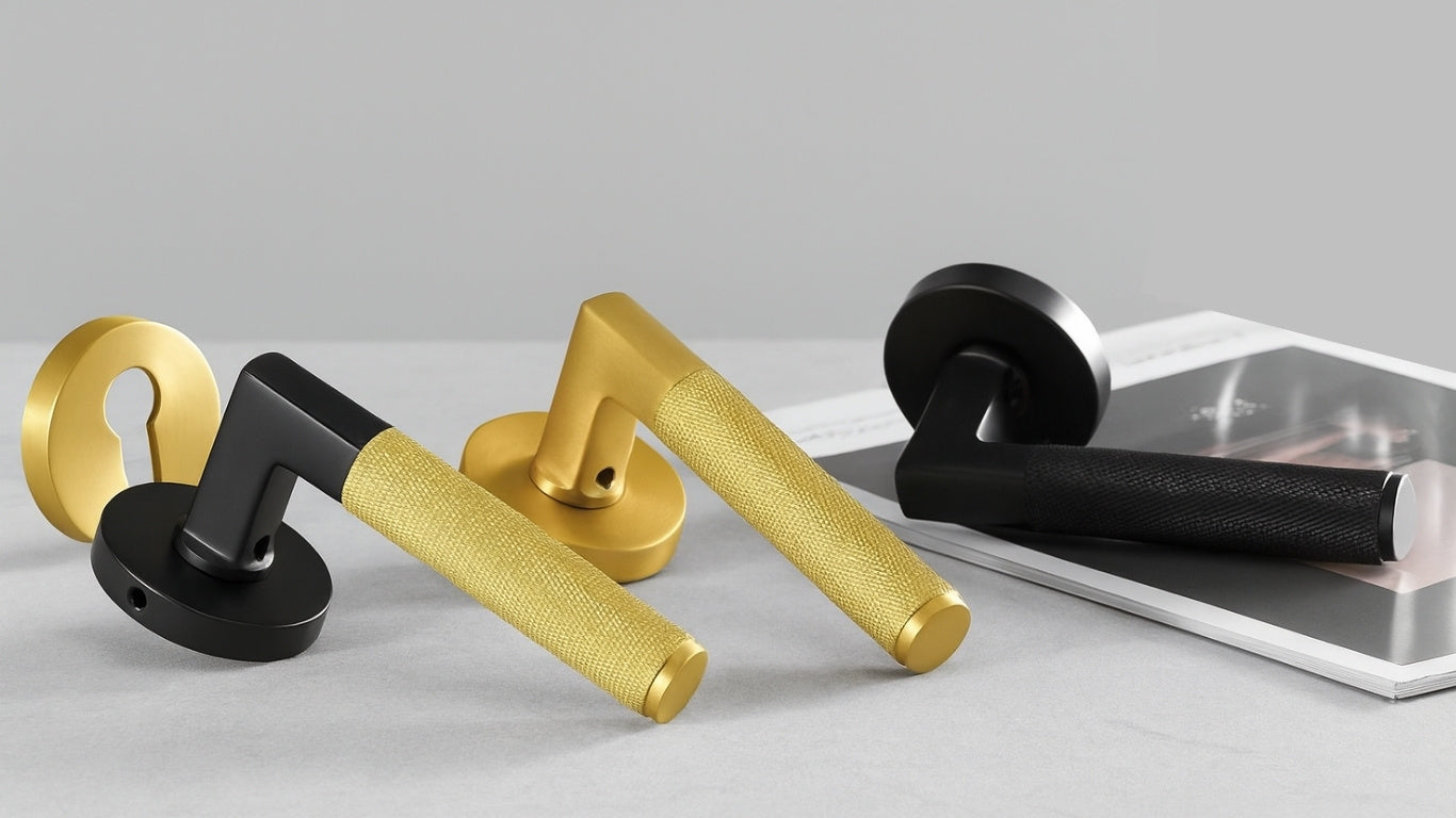 Sisäoven kahvat 308A-243  | Musta + Messinki