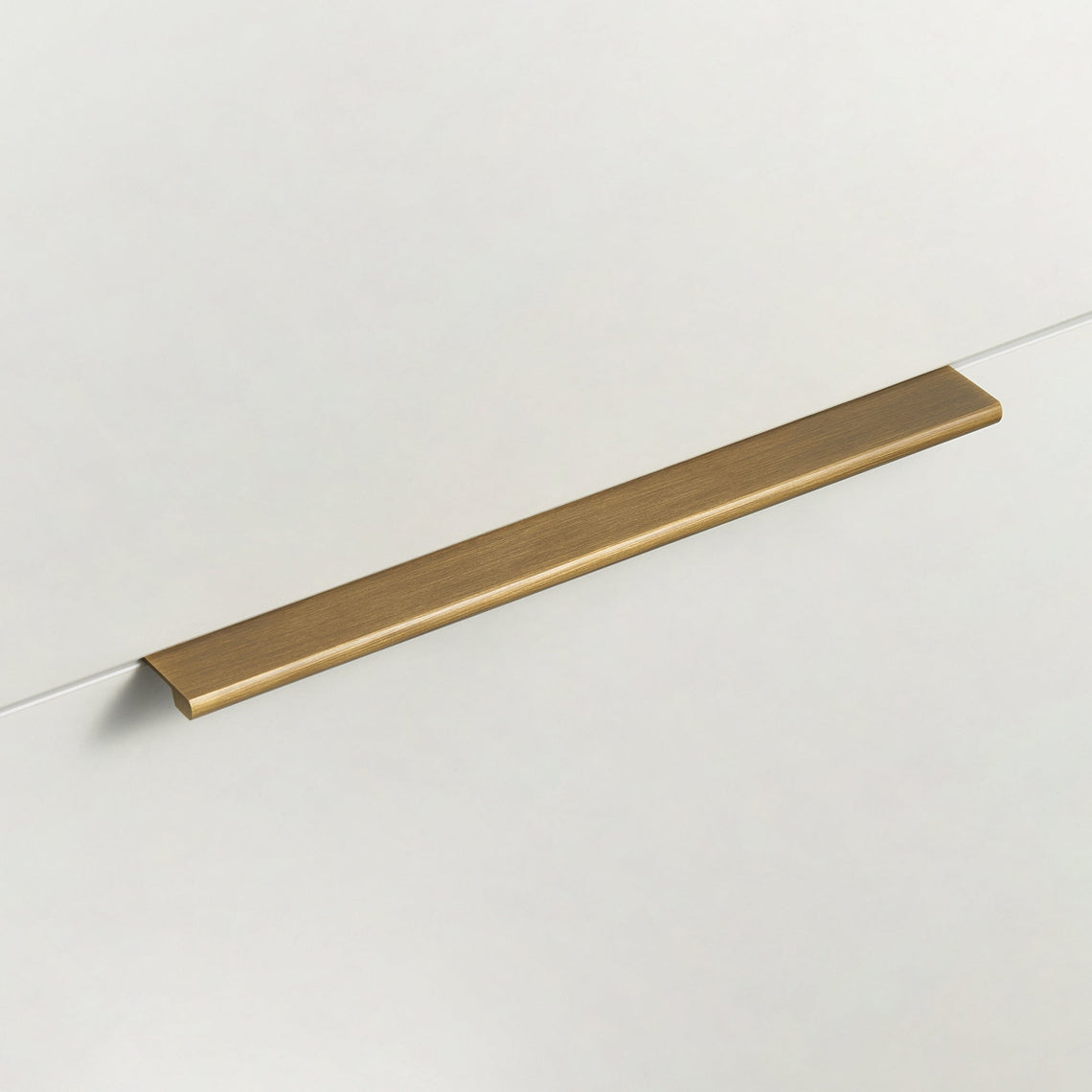 Handtag ch100 i antik mässing - första bild