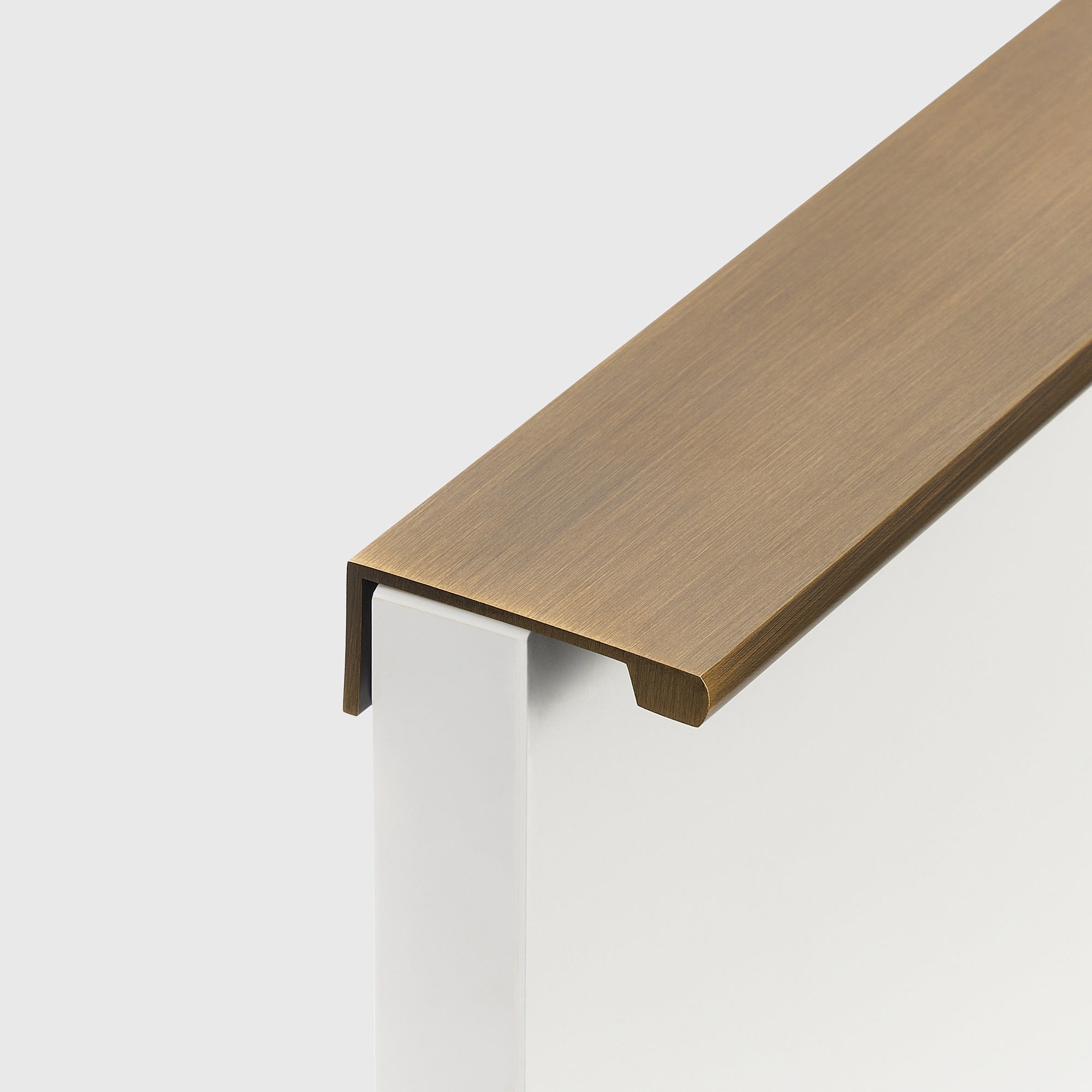 Handtag ch100 i antik mässing -detalj