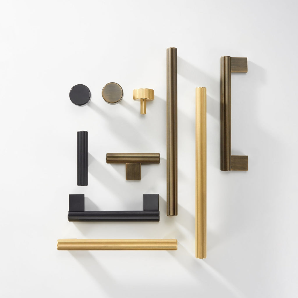Knob CH052 | Knurled | Antique Brass