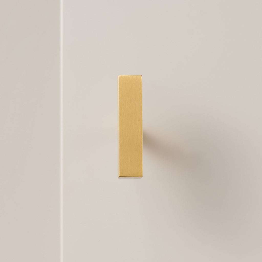 T-bar CH012 | Kvadrat | Mässing