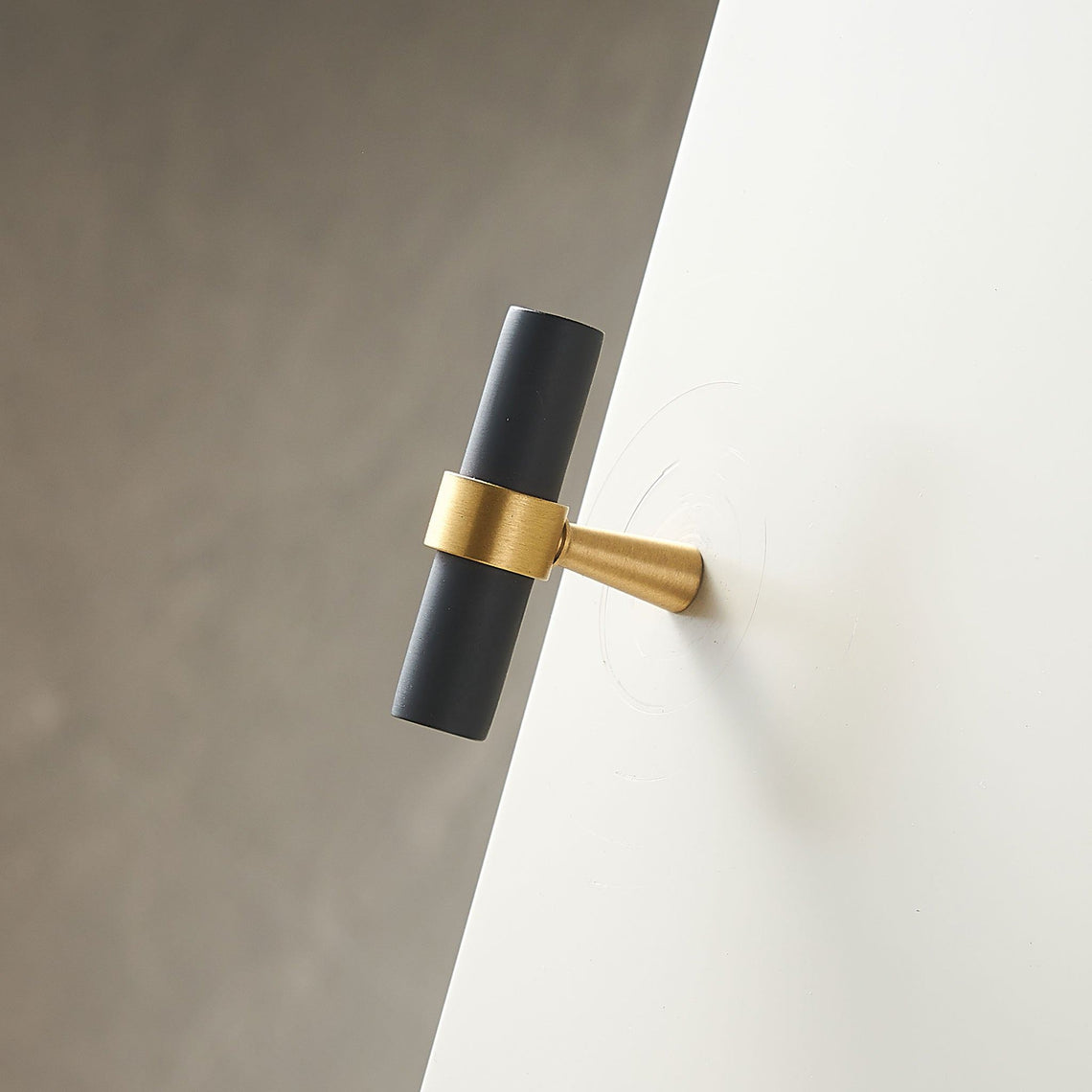 T-bar 3096 | Matt Svart/Mässing - Dooroom