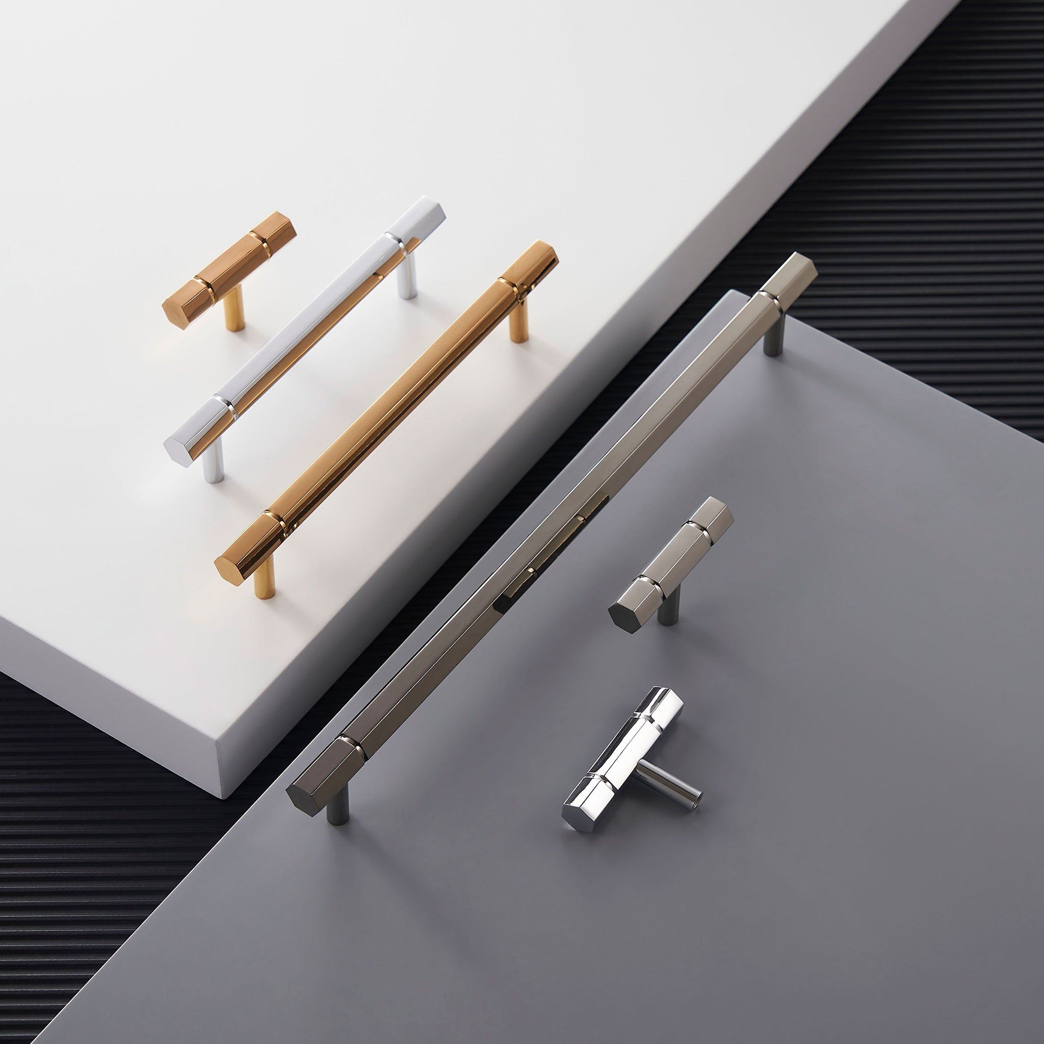 Svart Titan - Dooroom